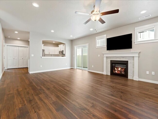 Building Photo - Coming Soon in Meridian! 3 Bed Beauty w/ A...