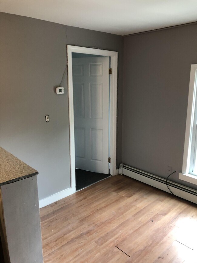 7 Lynn St Unit 5, Norway, ME 04268 Room for Rent in Norway, ME