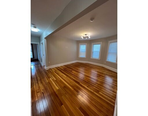 Foto del edificio - 26 Buttonwood St