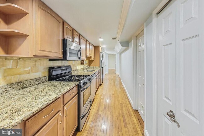 Foto del edificio - 2721 13th St NW