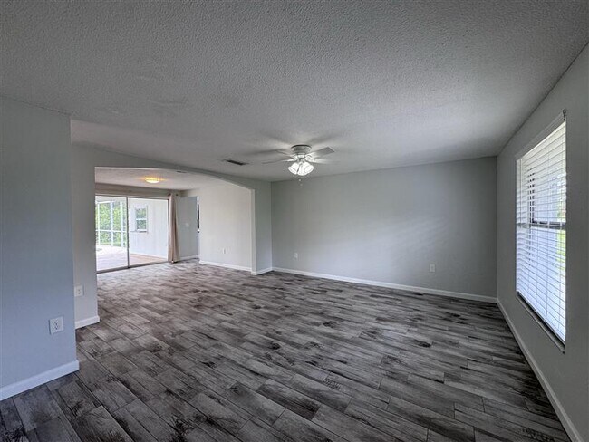 Building Photo - 3445 Sarto Ln