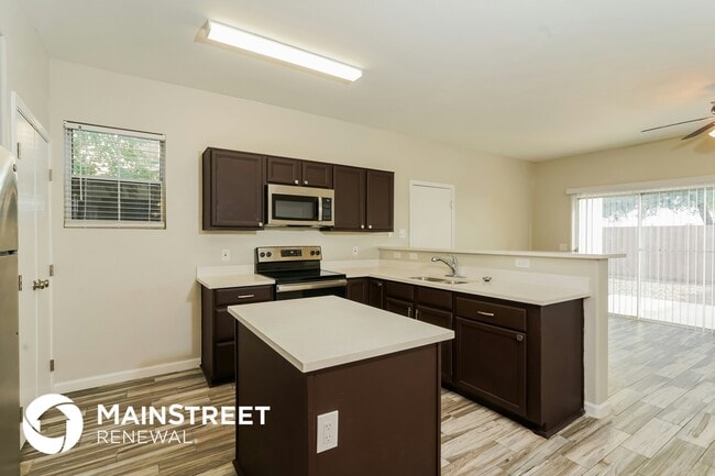 Foto del edificio - 11954 W Belmont Dr