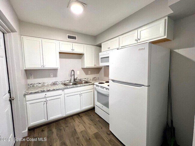 Foto del edificio - 8401 N Atlantic Ave