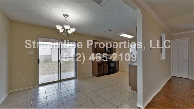 Building Photo - Great 3 bedroom 2 bath house
