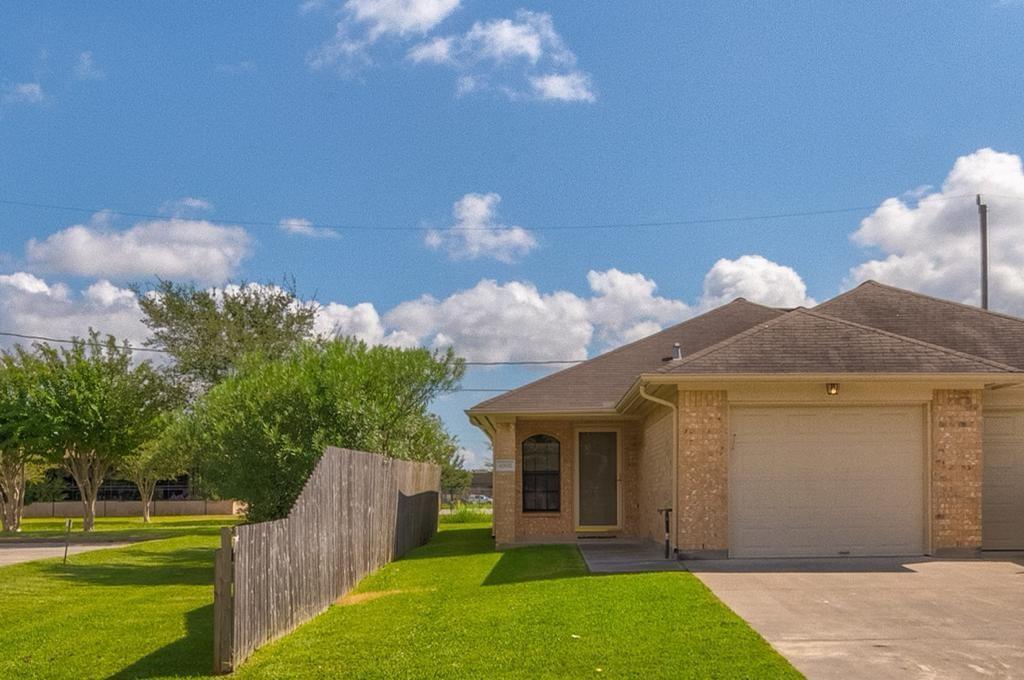 Primary Photo - 4212 Allenbrook Dr