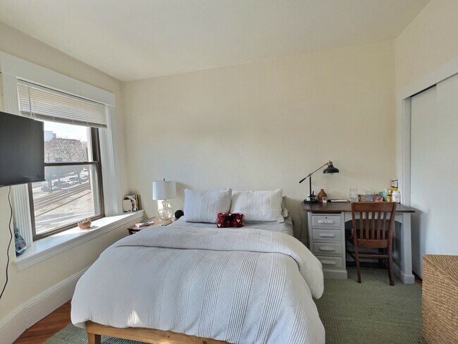 Foto del edificio - 1390 Beacon St