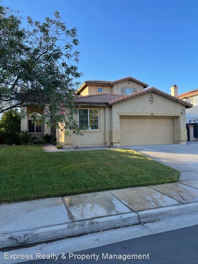 Foto del edificio - 5 br, 3 bath House - 709 E Agape Ave