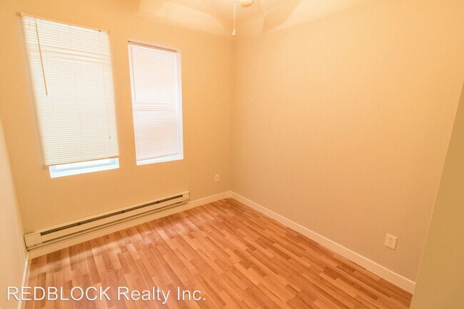 Building Photo - 2 br, 1 bath Apartment - 5038 Locust St