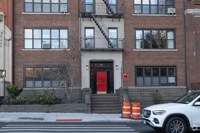 Building Photo - 916 Union St