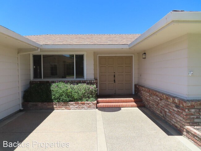 Building Photo - 3 br, 2 bath House - 630 Santa Monica Way