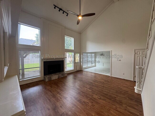 Foto del edificio - 15907 Spring Forest Dr