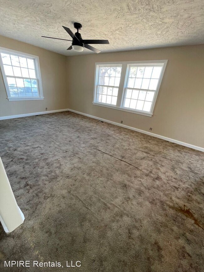 Building Photo - 2 br, 1 bath House - 1301 K-96 HWY