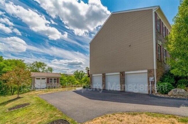Building Photo - 149 Walnut Dr