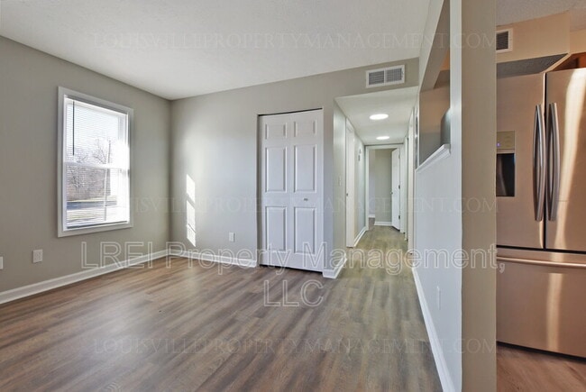Foto del edificio - 419 Wood Creek Dr