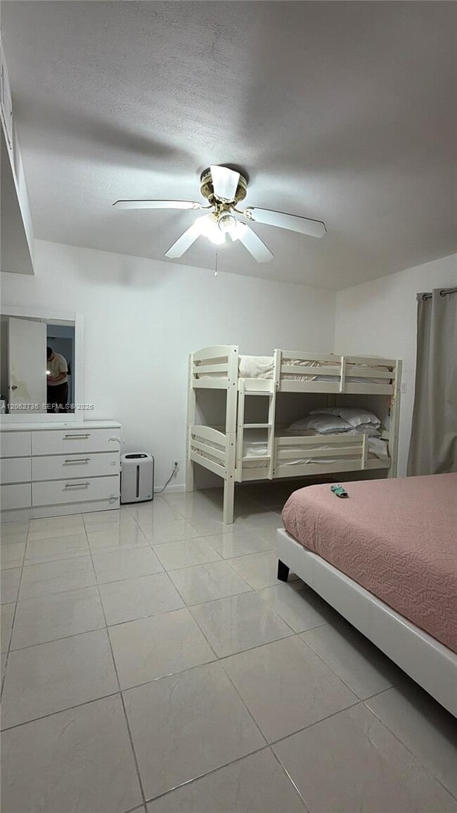 Foto del edificio - 12193 Royal Palm Blvd