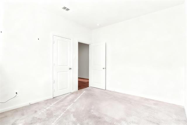 Foto del edificio - 404 Stone Creek Blvd