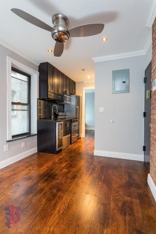 Foto principal - 314 E 106th St