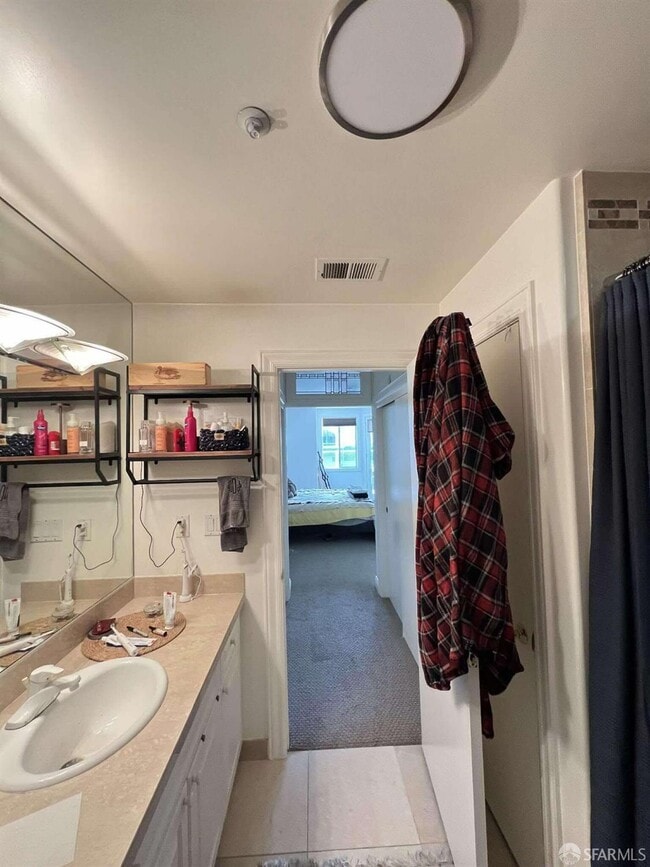 Building Photo - 1715 Pierce St