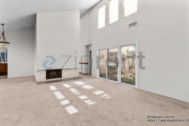 Foto del edificio - 12646 Beach St