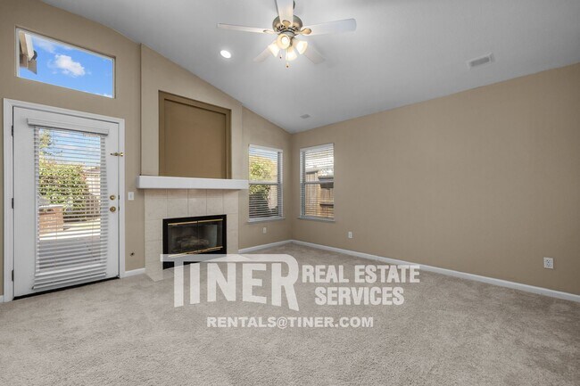 Building Photo - Contemporary Antelope Three Bedroom Home -...
