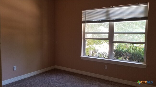 Foto del edificio - 3023 Green Mountain Dr