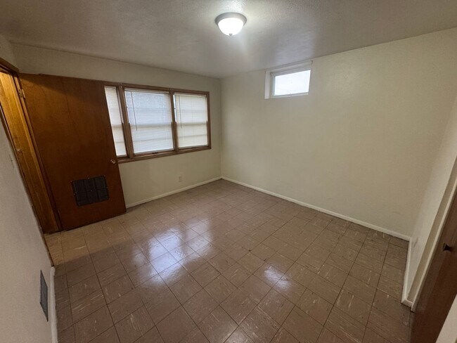 Foto del edificio - 729 Ave C