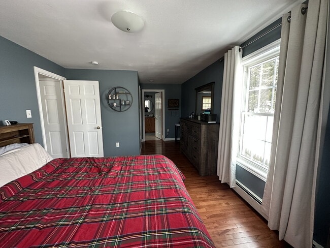 Building Photo - Executive-Style 3BR Single-Family Home on Quiet Dead-End Street – South Portland