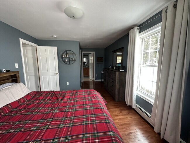 Foto del edificio - Executive-Style 3BR Single-Family Home on Quiet Dead-End Street – South Portland