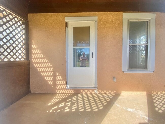 Building Photo - Available now 3 bed 1.5 bath in Slaton