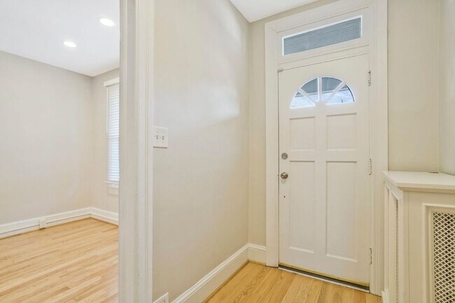 Foto del edificio - 251 16th St SE
