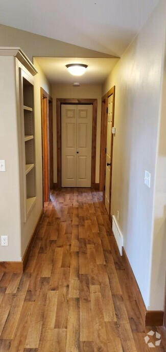 Building Photo - 1423 Chesapeake Ln