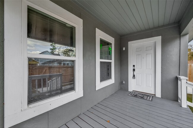 Foto del edificio - 4309 Beggs St