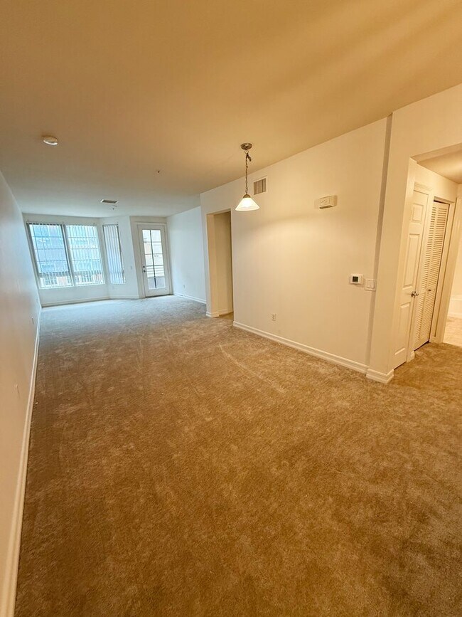 Foto del edificio - 2 Bed/2 Bath Condo available at Union Square!
