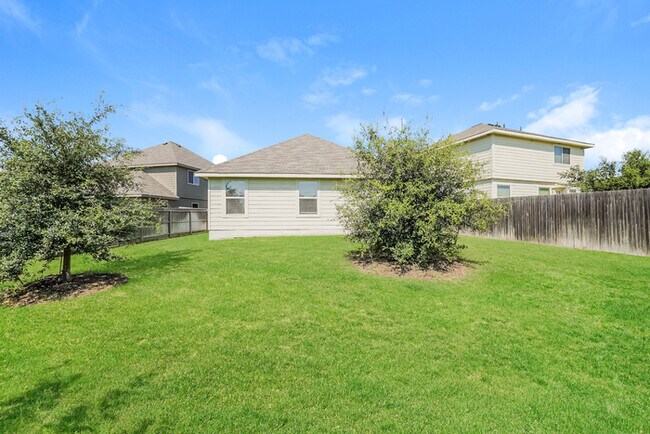 Foto del edificio - 4710 War Horse Dr