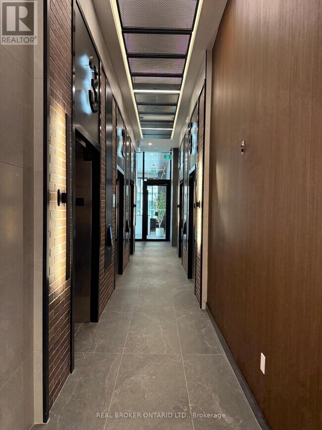 Building Photo - 30 Francis St S