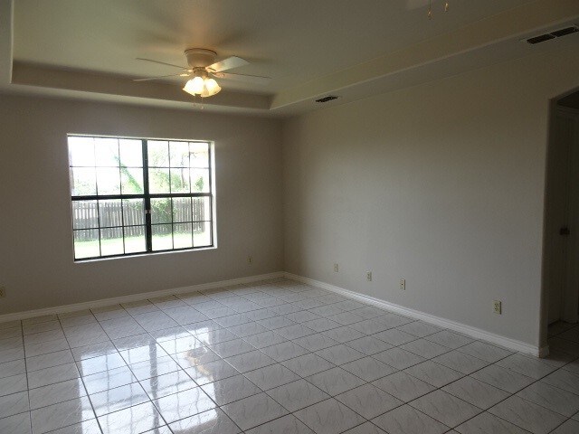 Foto del edificio - 1246 Shiloh Dr