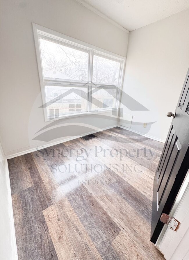 Building Photo - 23 Martha Ave