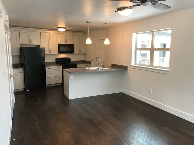 Foto del edificio - $1295.00/ Brand new 1 bedroom 1 bath condo