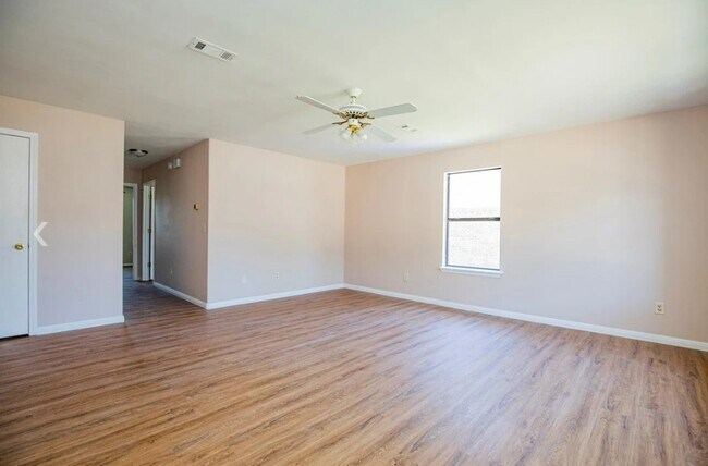 Foto del edificio - 2449 W Yvonne Dr