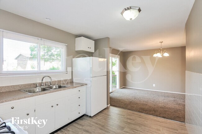 Foto del edificio - 925 Chula Dr