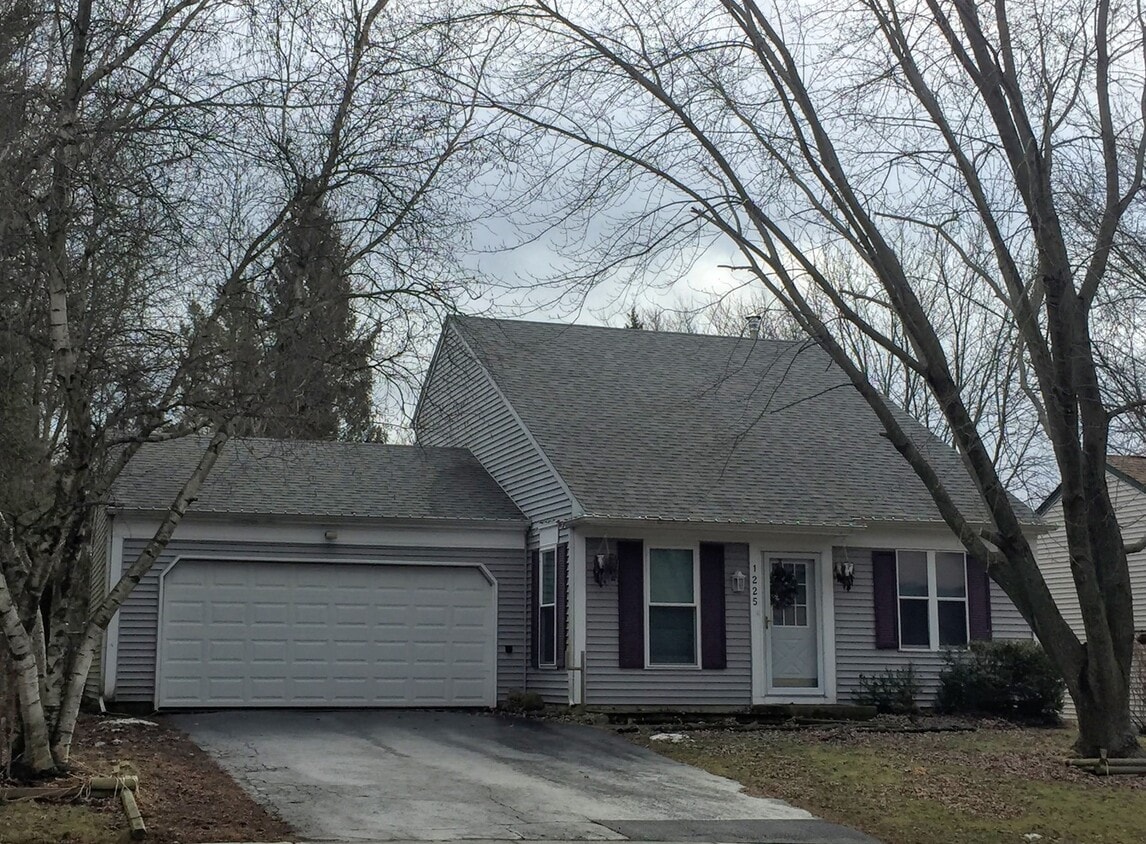 Primary Photo - 1225 Riverwood Dr