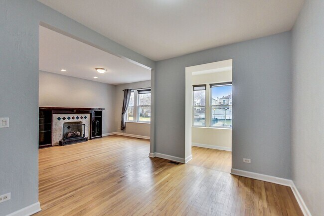 Foto del edificio - 849 W Leland Ave