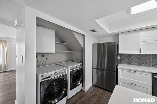 Building Photo - 9283 E Nassau Ave