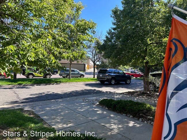 Building Photo - 2 br, 2.5 bath House - 11921 E. Tennessee ...