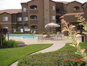 Building Photo - 10001 Woodcreek Oaks Blvd