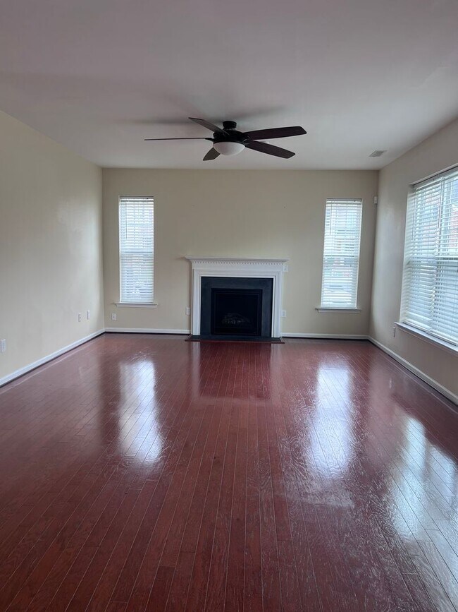 Foto del edificio - 13 Hampshire Glen Pkwy