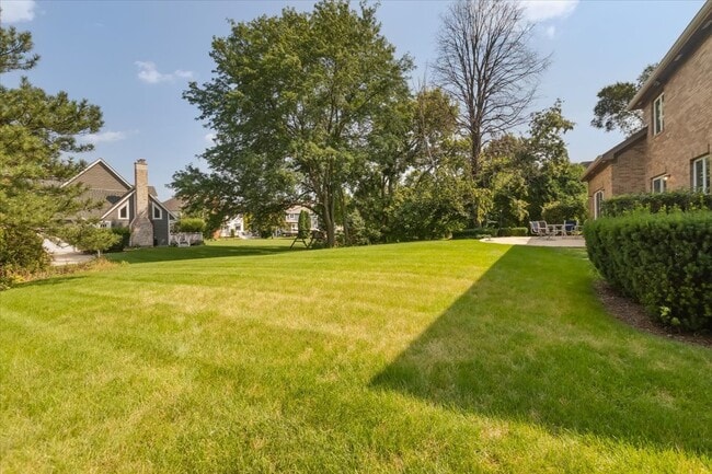 Building Photo - 1055 Knollwood Ln