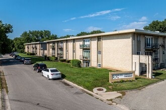 Building Photo - 2807 Pembroke Ln
