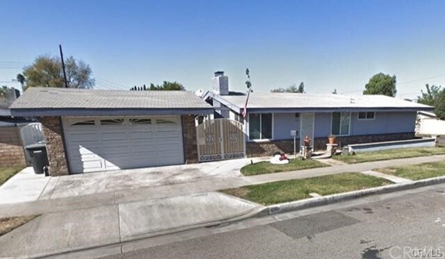 Primary Photo - 490 N Emerald Dr