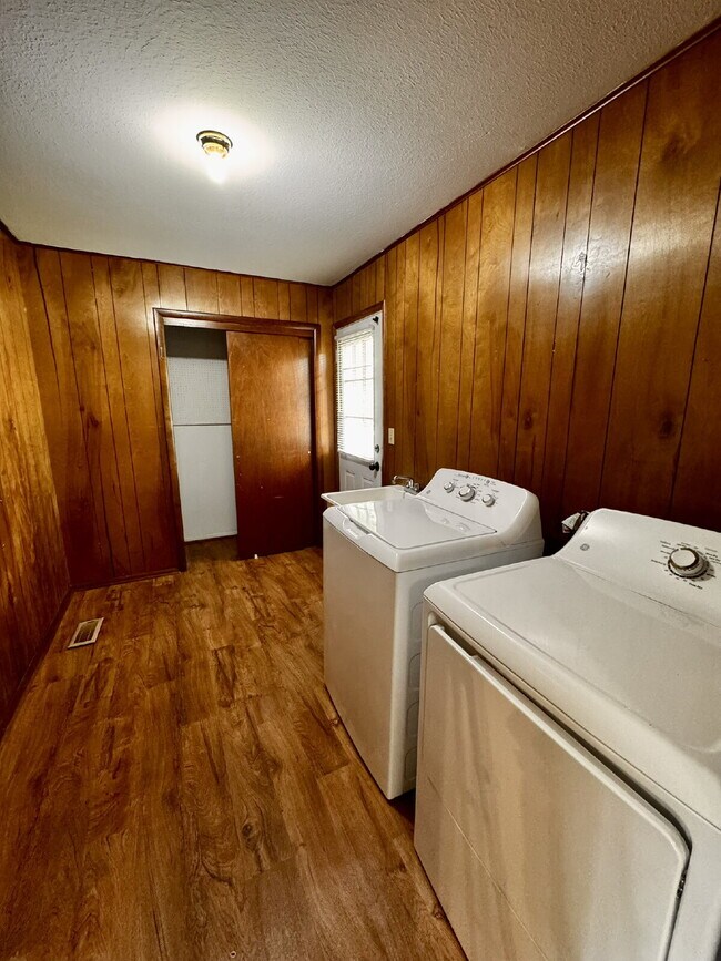 Foto del edificio - 307 SW 12th St